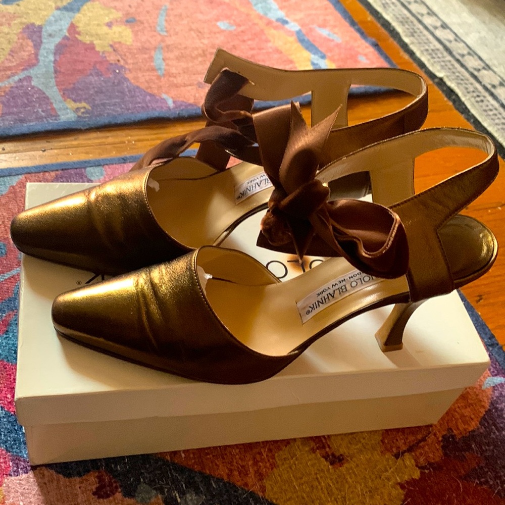 Manolo Blahnik Copper US 8.5 ladies EU 38.5 fit like US 8